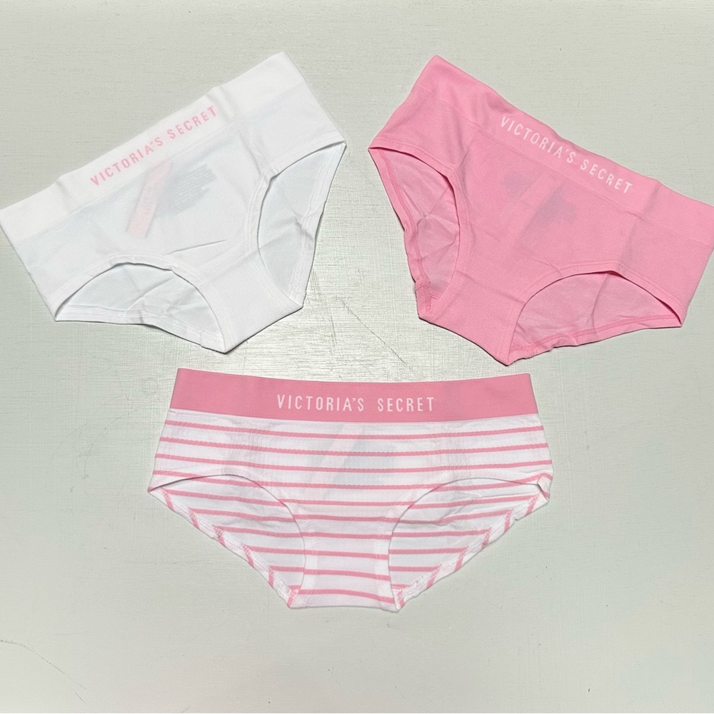🌸NEW!🌸 Victoria’s Secret PINK 3-Piece Set